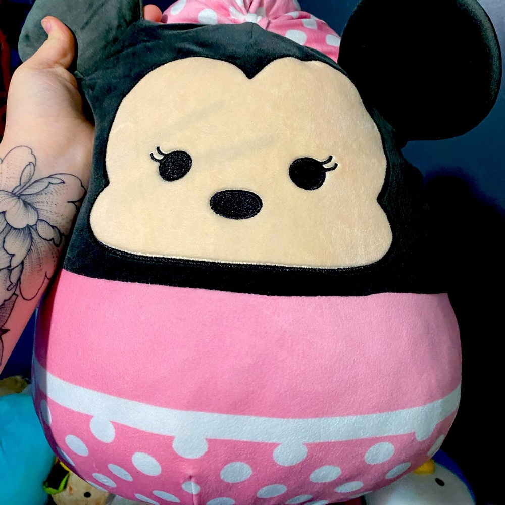 Minnie Mouse Squishmallow